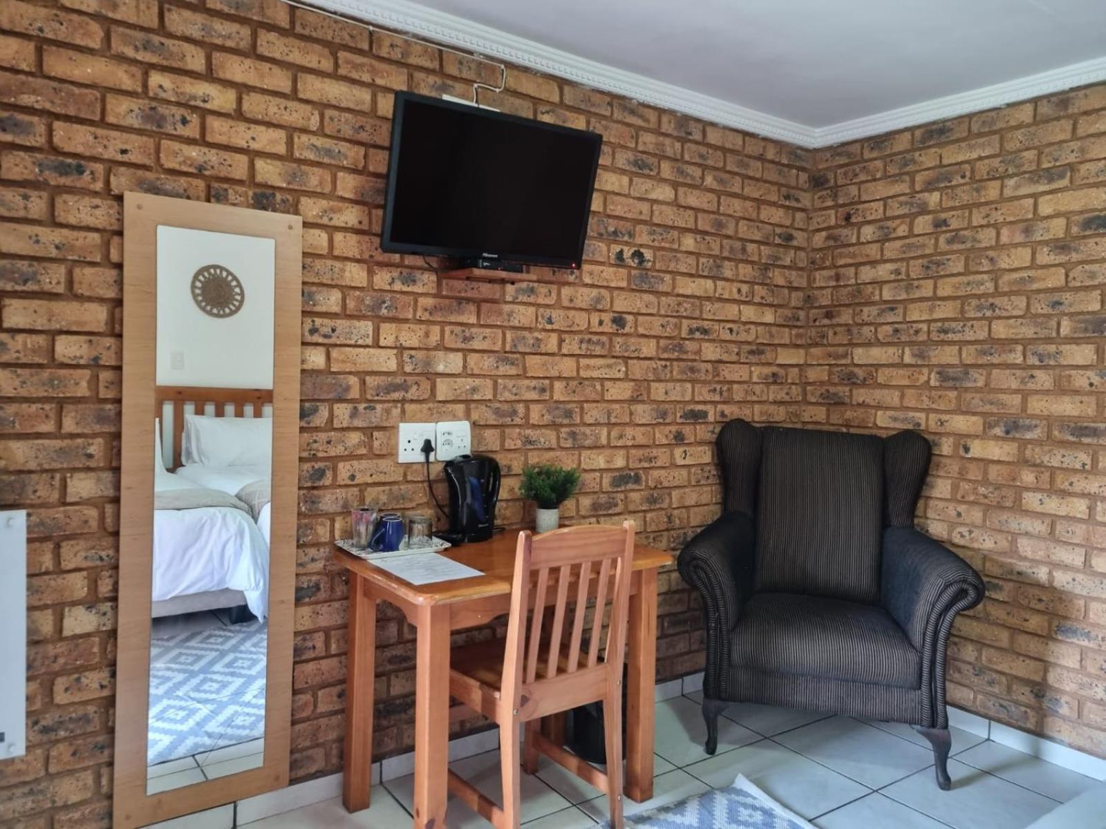 Emerald Guesthouse Kempton Park Exterior photo