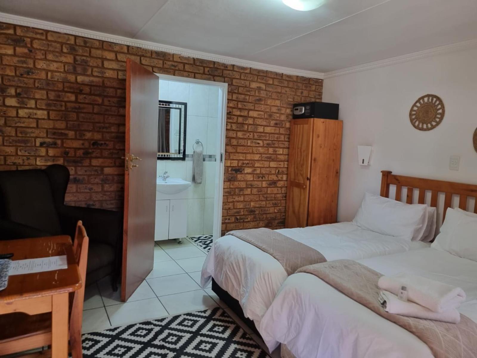Emerald Guesthouse Kempton Park Exterior photo