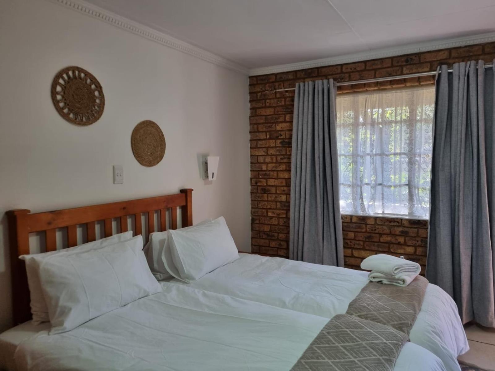 Emerald Guesthouse Kempton Park Exterior photo