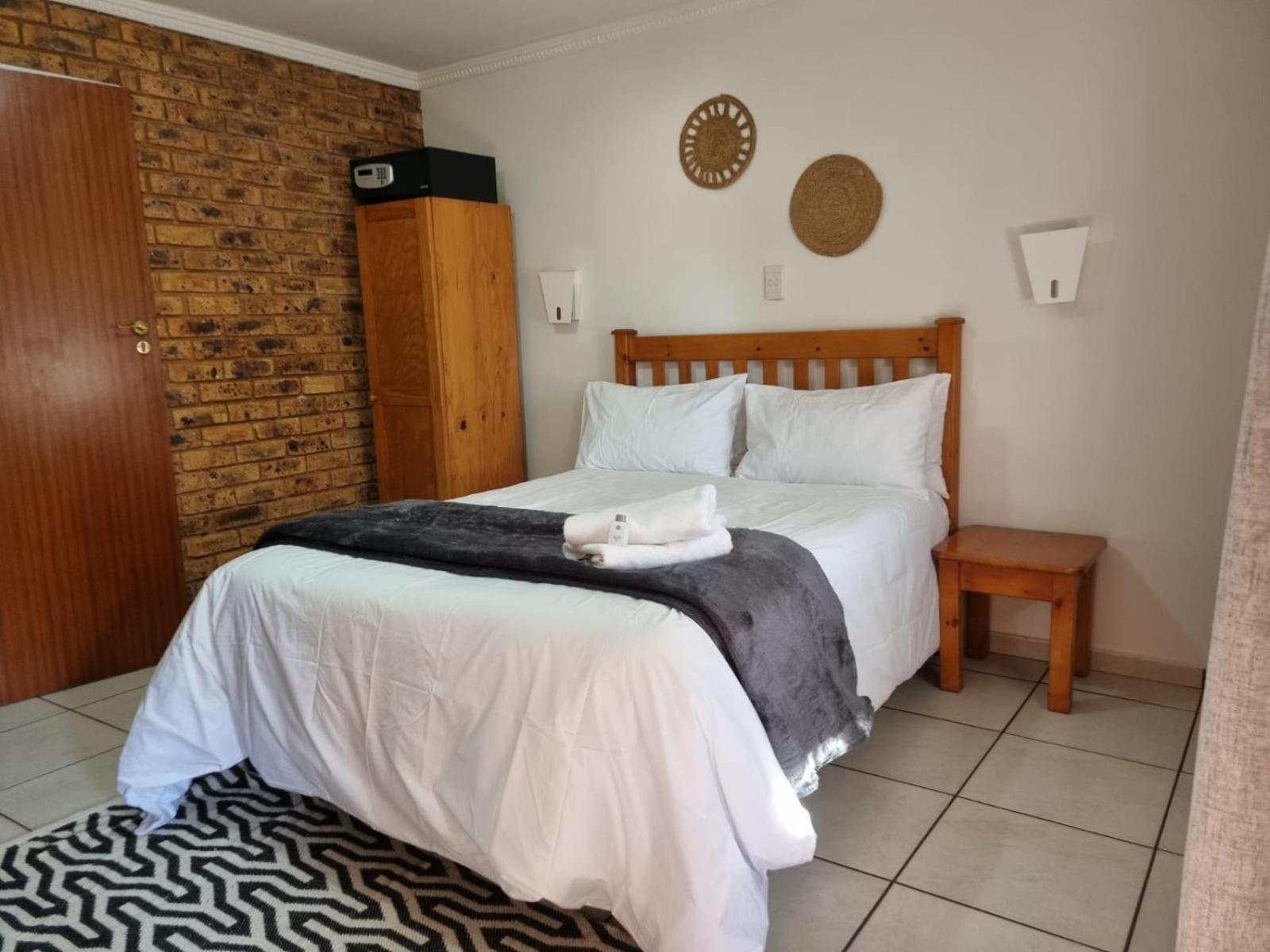 Emerald Guesthouse Kempton Park Exterior photo
